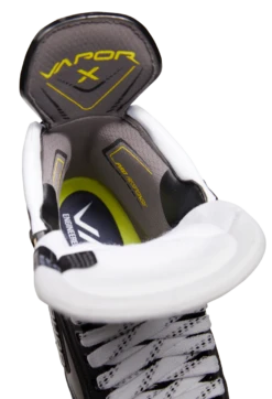 Bauer Vapor 3X Pro Senior Roller Skates -Bauer 1060217 RH VAPOR 3X PRO SKATE 0522 clipped dc641b8a 5378 4719 a5bb 0dda88258395