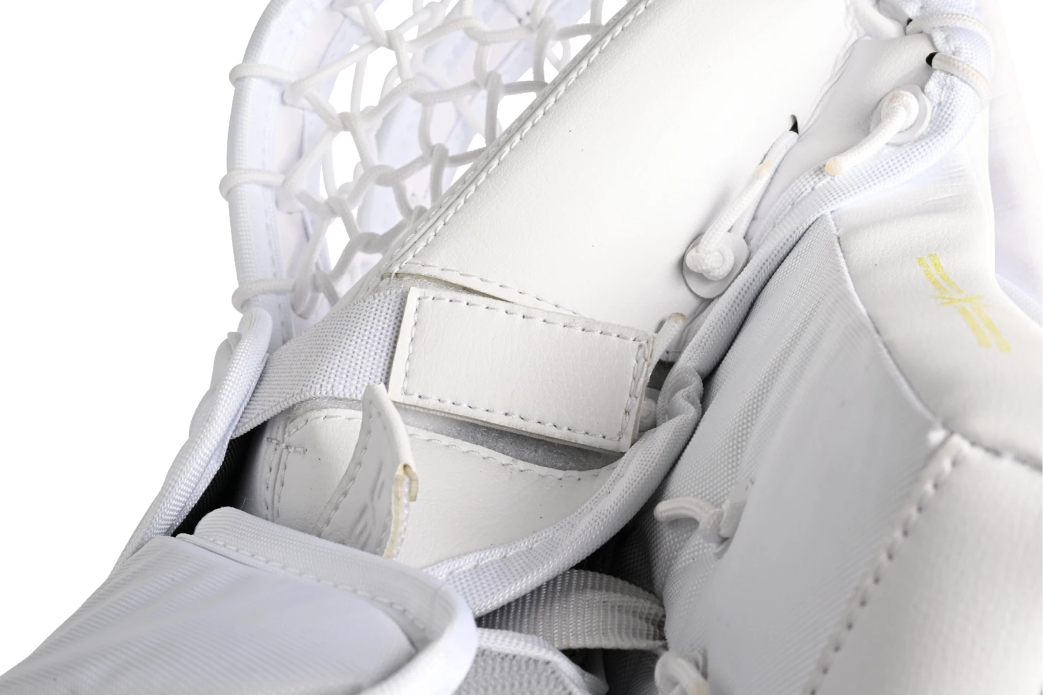 Bauer Vapor Hyperlite2 Senior Goalie Catcher 5 Bauer Vapor Hyperlite2 Senior Goalie Catcher - Image 3