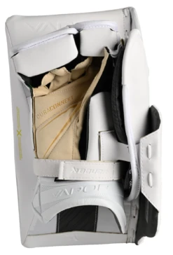 Bauer Vapor Hyperlite2 Senior Goalie Blocker -Bauer 1061626 BTH23 GOAL STICKS ELITE SR MTOBLACK catalog front 3dc4512f 7a50 4e53 af73 903edafca2ca