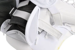 Bauer Vapor Hyperlite2 Senior Goalie Catcher 14 Bauer Vapor Hyperlite2 Senior Goalie Catcher -Bauer 1061626 BTH23 GOAL STICKS ELITE SR MTOBLACK catalog front a2a37b85 c163 4f5a a5d2 795de70021e9